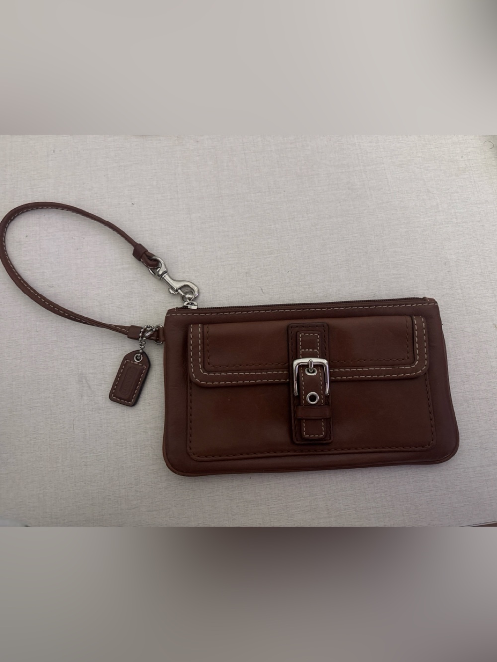 Vintage Coach Y2K Brown Leather Wristlet with Buckle Detail
